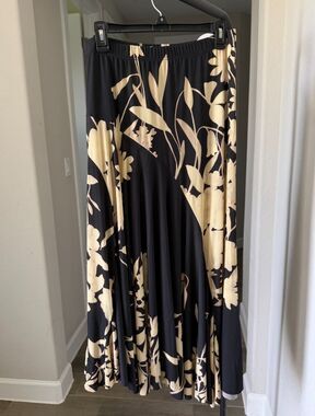 Alembika Garden Gate Floral Swing Skirt Black and Tan Midi Skirt - Size 3 / US L